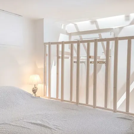 New Loft In The Heart Of 2 아파트
