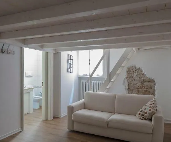 New Loft In The Heart Of 2 * 볼로냐